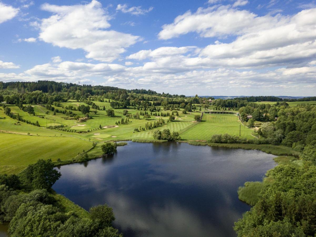 Golf Certovo Bremeno Hotel Jistebnice Luaran gambar