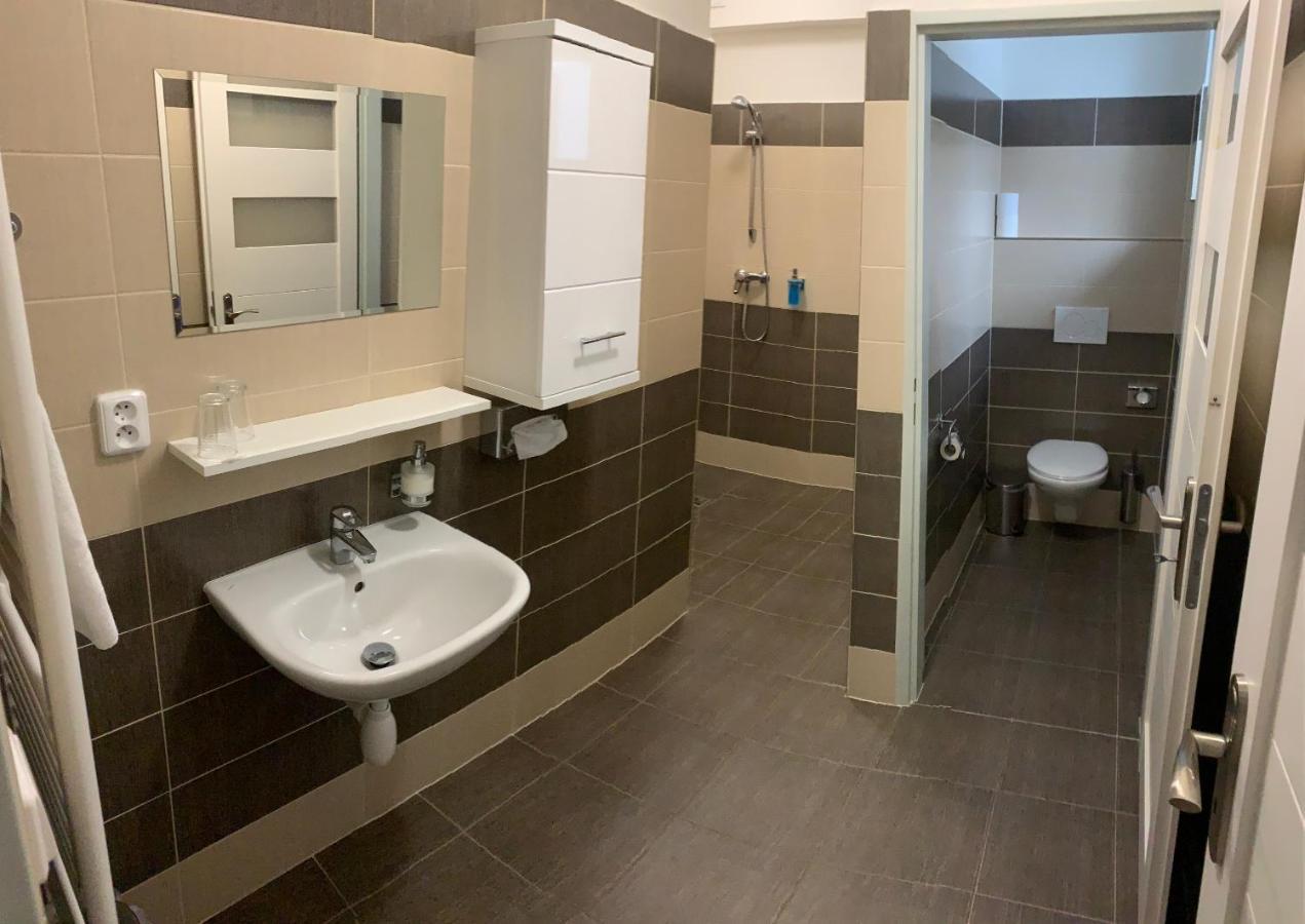 Golf Certovo Bremeno Hotel Jistebnice Luaran gambar